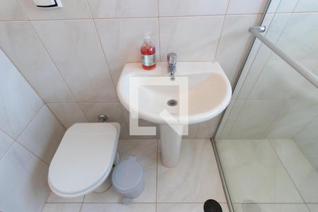 Casa à venda com 250m², 4 quartos e 4 vagas Casa à venda com 250m², 4 quartos e 4 vagasBanheiro Social