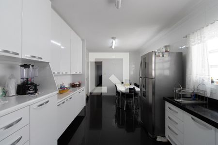 Casa à venda com 250m², 4 quartos e 4 vagas Casa à venda com 250m², 4 quartos e 4 vagasCozinha