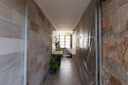 Casa à venda com 250m², 4 quartos e 4 vagas Casa à venda com 250m², 4 quartos e 4 vagasCorredor