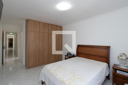Casa à venda com 250m², 4 quartos e 4 vagas Casa à venda com 250m², 4 quartos e 4 vagasQuarto 3