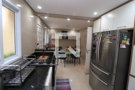 Casa à venda com 184m², 4 quartos e 3 vagasCozinha