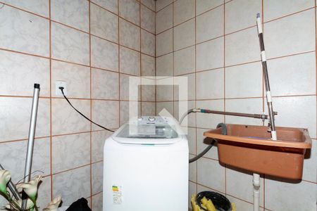 Casa à venda com 200m², 2 quartos e 5 vagas Casa à venda com 200m², 2 quartos e 5 vagasÁrea de Serviço