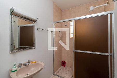 Casa à venda com 134m², 3 quartos e 3 vagasBanheiro 1