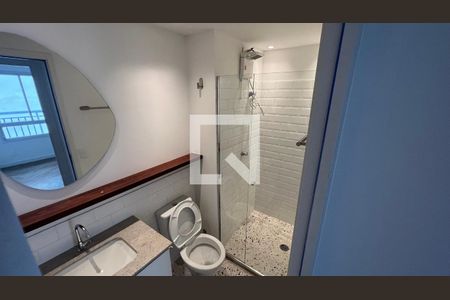 Banheiro de apartamento para alugar com 1 quarto, 31m² em Pinheiros, São Paulo