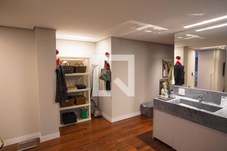 Apartamento para alugar com 230m², 1 quarto e 4 vagasCloset