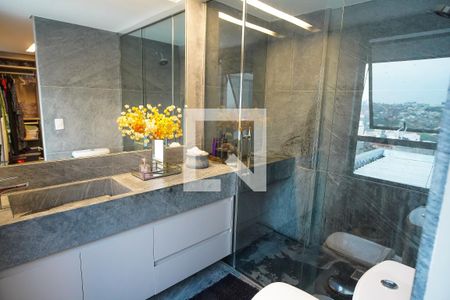 Apartamento para alugar com 230m², 1 quarto e 4 vagasBanheiro 3