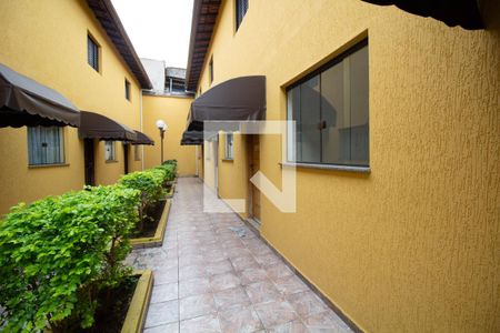 Casa de condomínio à venda com 60m², 2 quartos e 1 vaga Casa de condomínio à venda com 60m², 2 quartos e 1 vagaÁrea comum