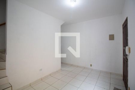 Casa de condomínio à venda com 60m², 2 quartos e 1 vaga Casa de condomínio à venda com 60m², 2 quartos e 1 vagaSala