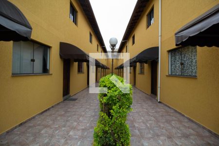 Casa de condomínio à venda com 60m², 2 quartos e 1 vaga Casa de condomínio à venda com 60m², 2 quartos e 1 vagaÁrea comum