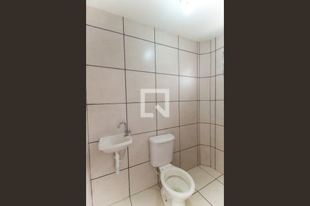 Banheiro de casa para alugar com 1 quarto, 25m² em Vila Campanela, São Paulo