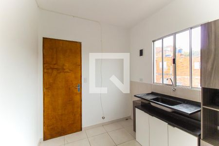 Cozinha de casa para alugar com 1 quarto, 25m² em Vila Campanela, São Paulo