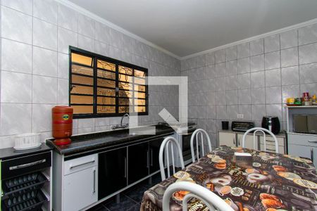 Casa à venda com 150m², 4 quartos e 2 vagas Casa à venda com 150m², 4 quartos e 2 vagasCozinha