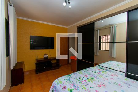 Casa à venda com 150m², 4 quartos e 2 vagas Casa à venda com 150m², 4 quartos e 2 vagasSuíte