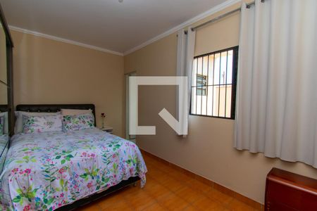 Casa à venda com 150m², 4 quartos e 2 vagas Casa à venda com 150m², 4 quartos e 2 vagasSuíte