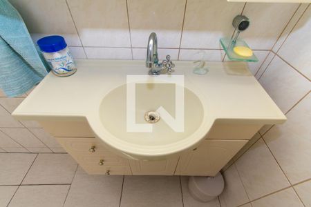 Casa à venda com 150m², 4 quartos e 2 vagas Casa à venda com 150m², 4 quartos e 2 vagasBanheiro da Suíte