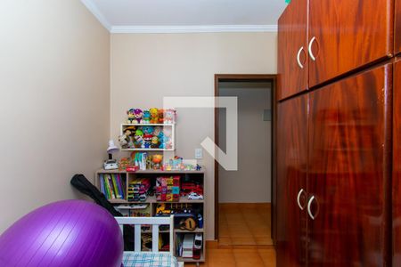 Casa à venda com 150m², 4 quartos e 2 vagas Casa à venda com 150m², 4 quartos e 2 vagasQuarto 2