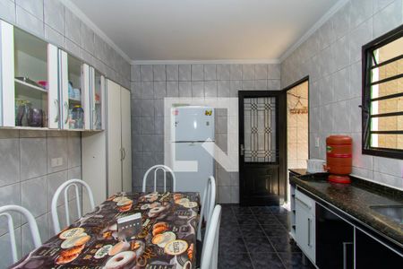 Casa à venda com 150m², 4 quartos e 2 vagas Casa à venda com 150m², 4 quartos e 2 vagasCozinha