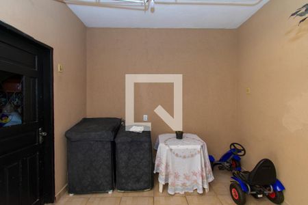 Casa à venda com 150m², 4 quartos e 2 vagas Casa à venda com 150m², 4 quartos e 2 vagasÁrea de Serviço e Quintal