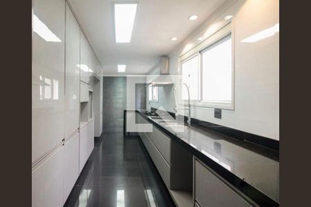 Apartamento à venda com 180m², 4 quartos e 3 vagas