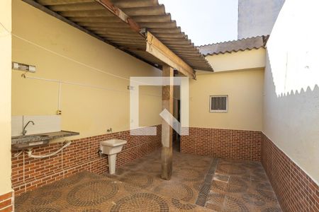 Quintal e área de serviço de casa para alugar com 2 quartos, 60m² em Vila Lídia, Campinas
