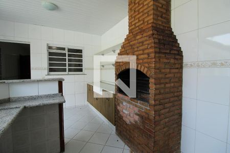 Casa de condomínio à venda com 250m², 3 quartos e 3 vagasChurrasqueira