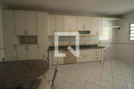 Casa de condomínio à venda com 250m², 3 quartos e 3 vagasCozinha