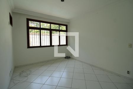 Casa de condomínio à venda com 250m², 3 quartos e 3 vagasQuarto 3