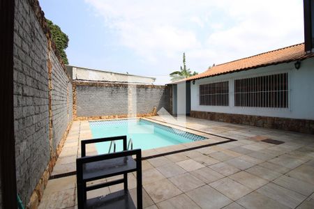 Casa de condomínio à venda com 250m², 3 quartos e 3 vagasÁrea Externa