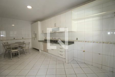 Casa de condomínio à venda com 250m², 3 quartos e 3 vagasCozinha