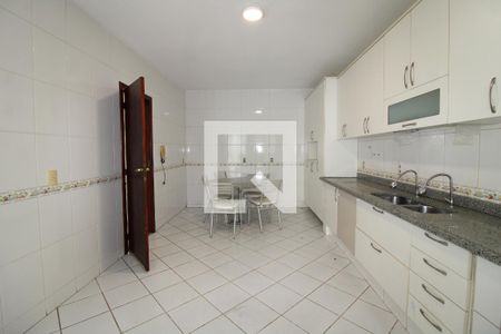 Casa de condomínio à venda com 250m², 3 quartos e 3 vagasCozinha