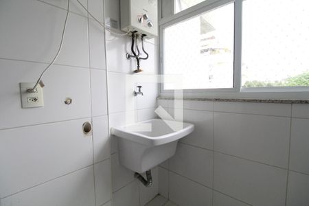 Apartamento para alugar com 77m², 3 quartos e 1 vagaÁrea de Serviço