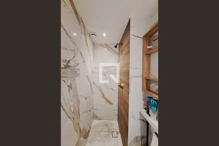 Apartamento à venda com 49m², 2 quartos e 1 vaga Apartamento à venda com 49m², 2 quartos e 1 vagaBanheiro Social