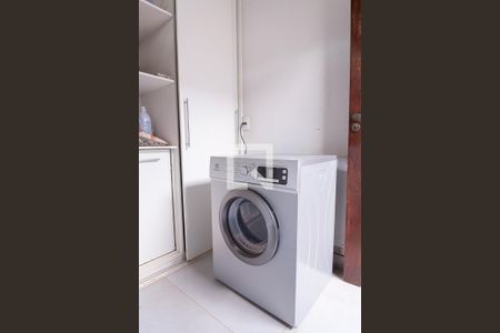 Casa à venda com 260m², 4 quartos e 2 vagas Casa à venda com 260m², 4 quartos e 2 vagasÁrea de Serviço