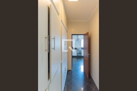 Casa à venda com 264m², 4 quartos e 4 vagasLavanderia