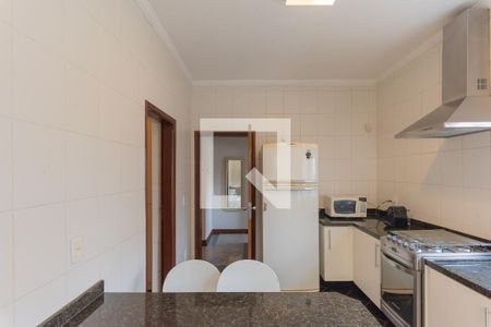 Casa à venda com 264m², 4 quartos e 4 vagasCozinha