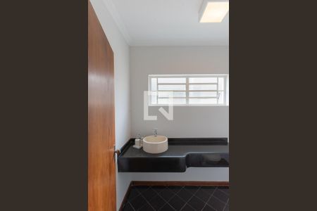 Casa à venda com 264m², 4 quartos e 4 vagasLavabo 2