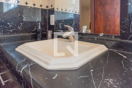 Casa à venda com 264m², 4 quartos e 4 vagasBanheiro da Suíte