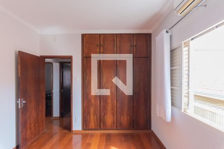 Casa à venda com 264m², 4 quartos e 4 vagasQuarto 3