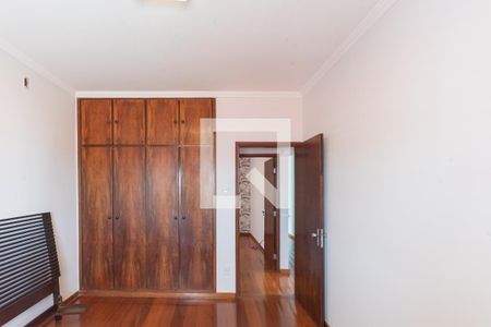 Casa à venda com 264m², 4 quartos e 4 vagasQuarto 2