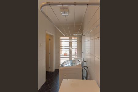 Casa à venda com 264m², 4 quartos e 4 vagasLavanderia