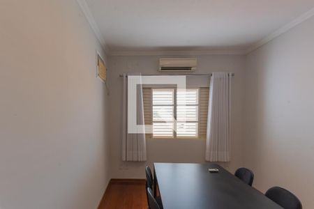 Casa à venda com 264m², 4 quartos e 4 vagasQuarto 1