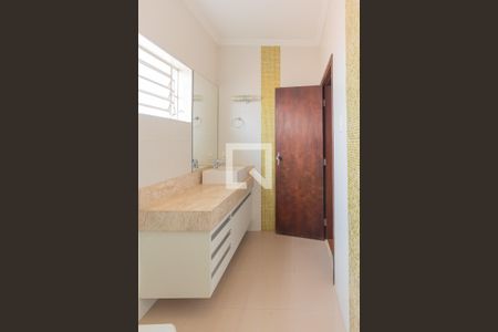 Casa à venda com 264m², 4 quartos e 4 vagasBanheiro