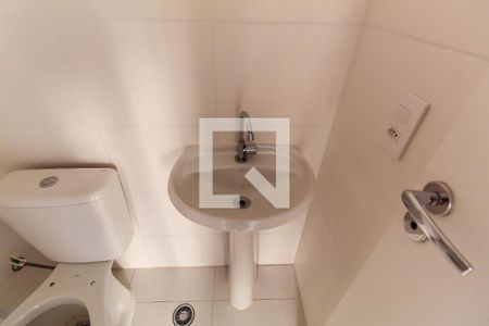 Apartamento à venda com 33m², 2 quartos e sem vaga Apartamento à venda com 33m², 2 quartos e sem vagaBanheiro