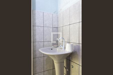 Casa à venda com 214m², 3 quartos e 2 vagasBanheiro de serviço