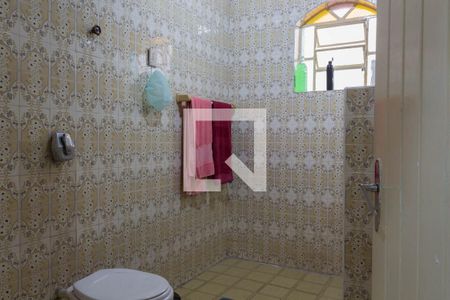 Casa à venda com 214m², 3 quartos e 2 vagasBanheiro