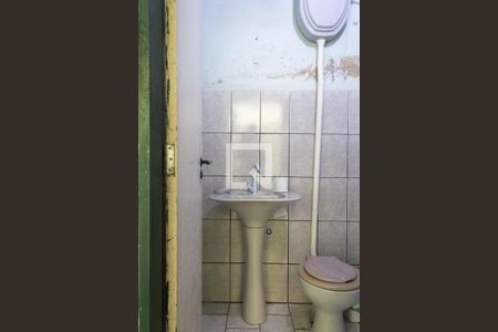 Casa à venda com 214m², 3 quartos e 2 vagasBanheiro de serviço