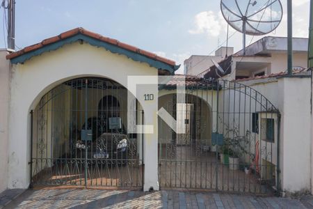 Casa à venda com 214m², 3 quartos e 2 vagasFachada
