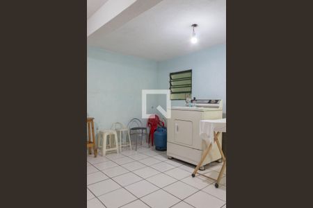 Casa à venda com 214m², 3 quartos e 2 vagasQuarto de Serviço