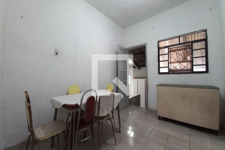 Casa à venda com 250m², 2 quartos e 2 vagas Casa à venda com 250m², 2 quartos e 2 vagasCopa