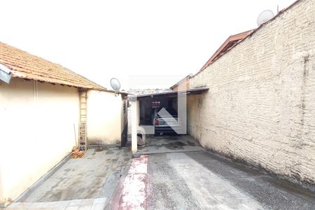 Casa à venda com 250m², 2 quartos e 2 vagas Casa à venda com 250m², 2 quartos e 2 vagasGaragem